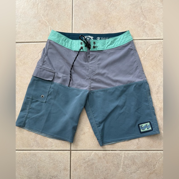 Billabong board shorts nwot! Size 26 - Picture 5 of 6